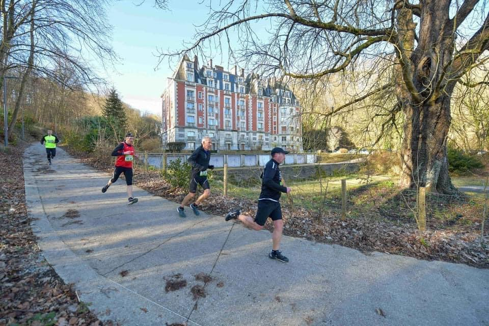 Relais x3 de l’hippodrome - Photo 2